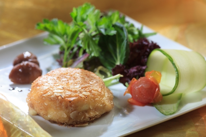 Chèvre rôti aux amandes et farine de Châtaignes d‘Ardèche